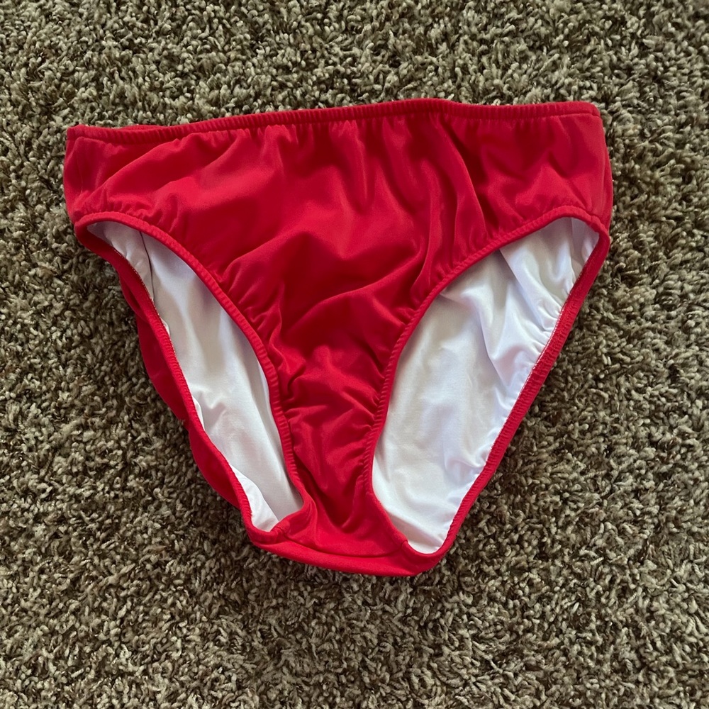 Red bikinis bottoms from VENUS